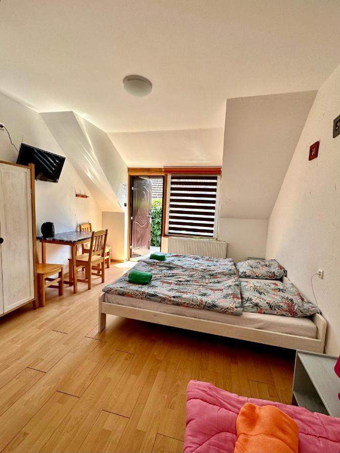 Leniwy Kot Hotell Stegna  Exteriör bild